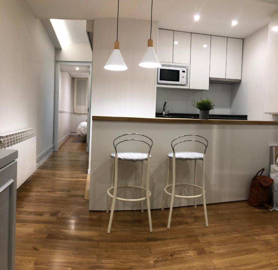Alojamientos Castellana Jardin 1 Y 2 Parking Y Piscina Gratis!! Burgos Exterior photo
